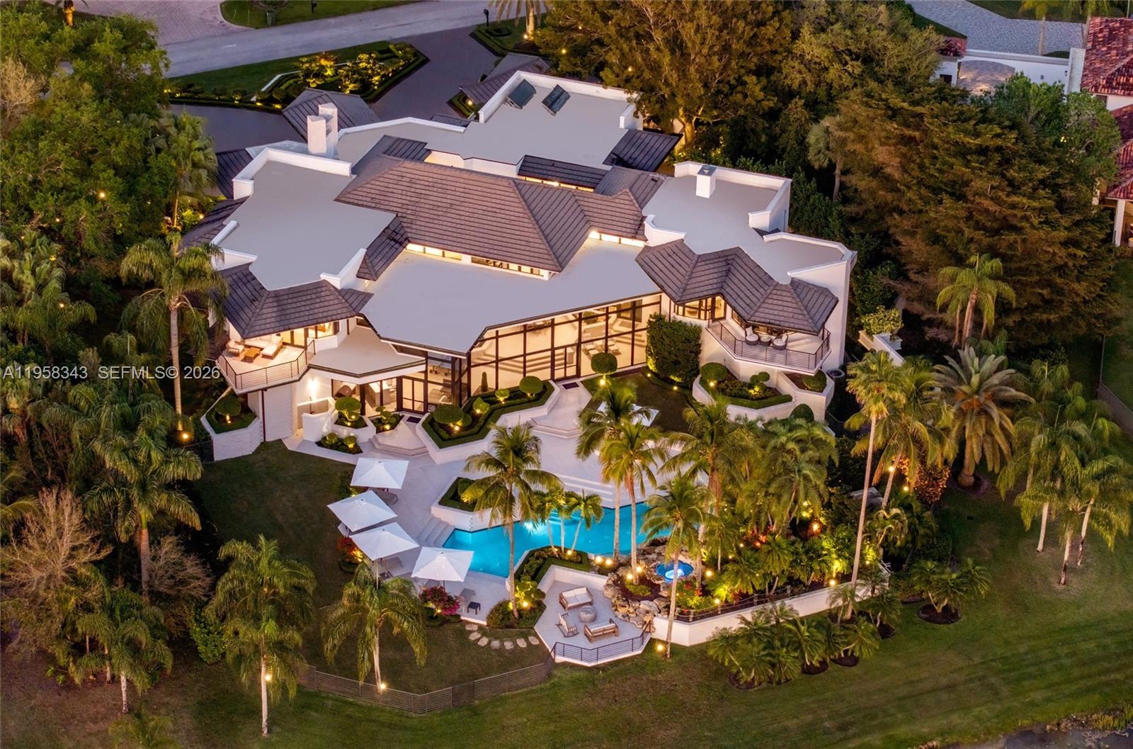 2965 Surrey Ln, Weston FL 33331