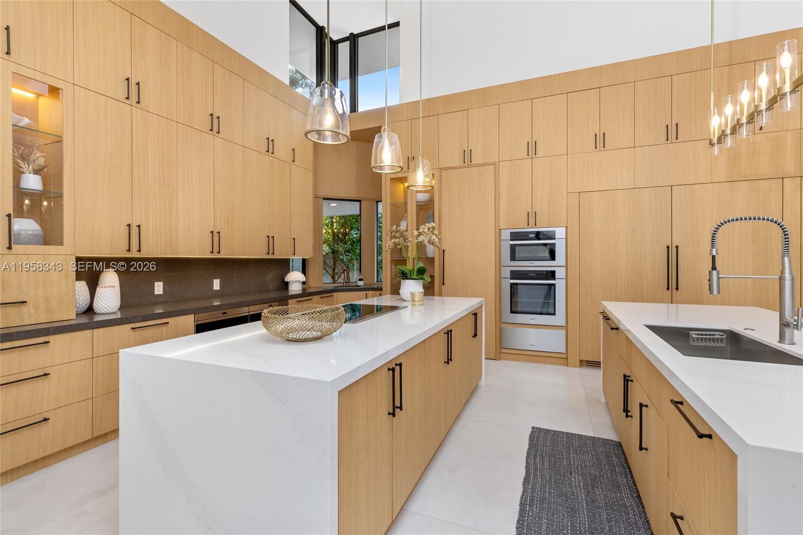 2965 Surrey Ln, Weston FL 33331