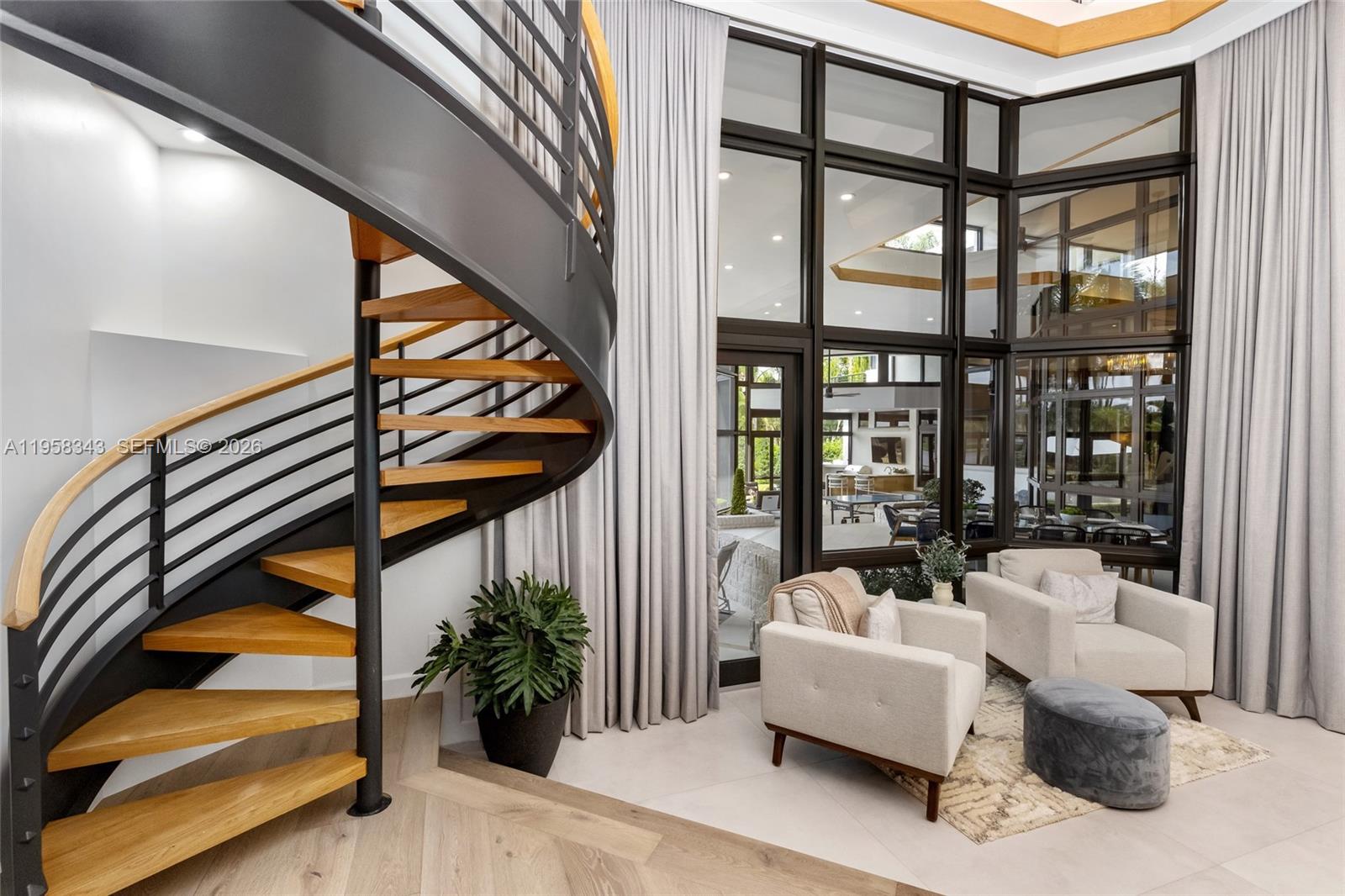 2965 Surrey Ln, Weston FL 33331