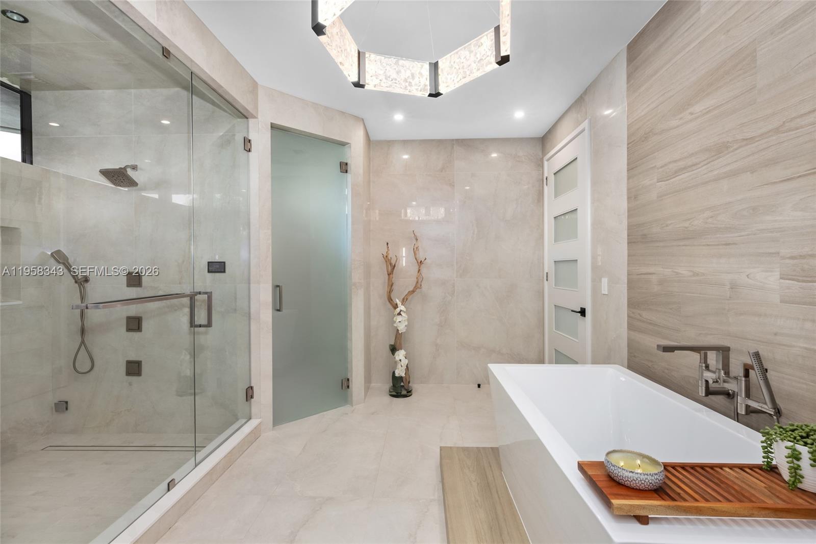 2965 Surrey Ln, Weston FL 33331