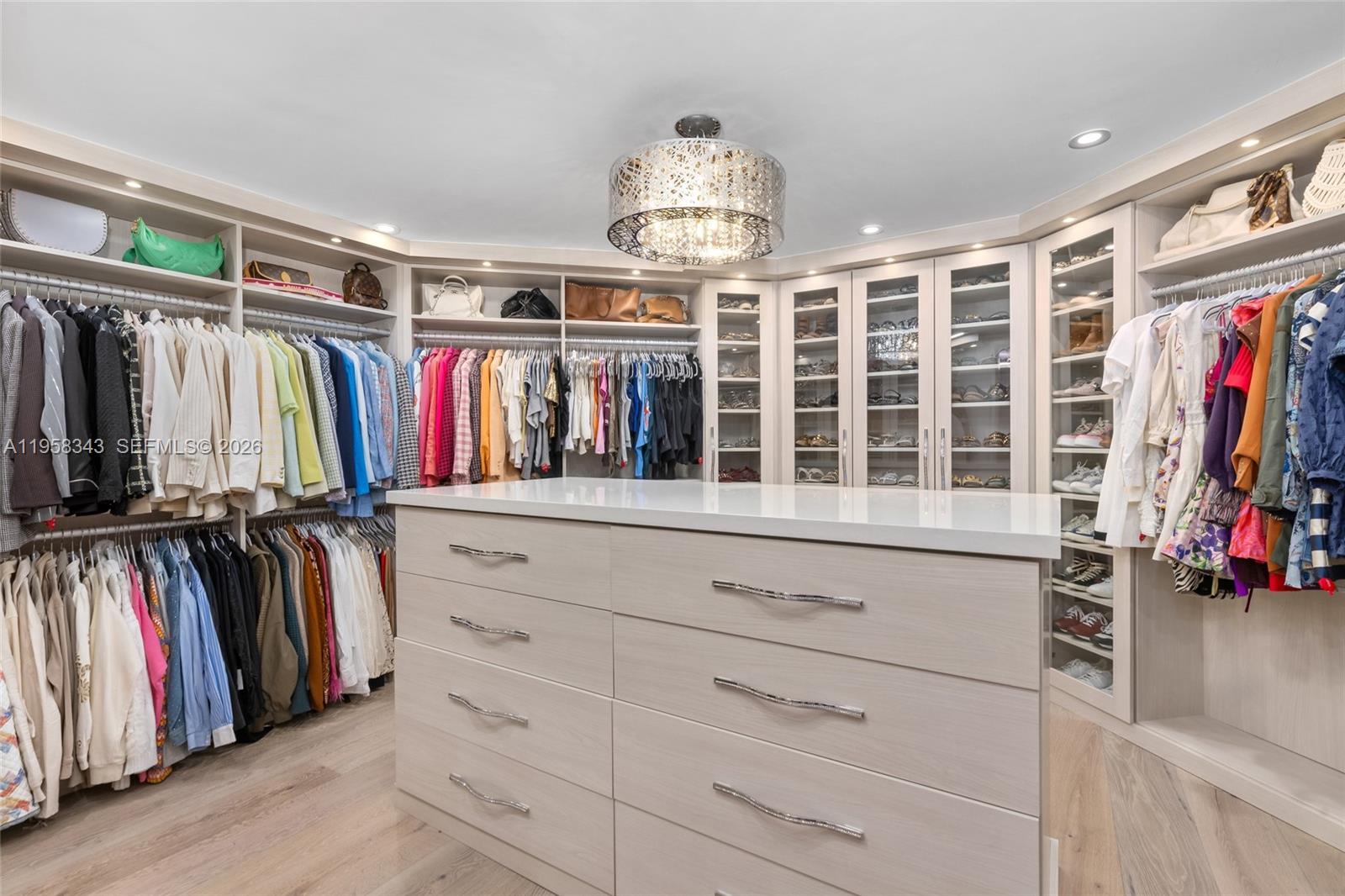 2965 Surrey Ln, Weston FL 33331