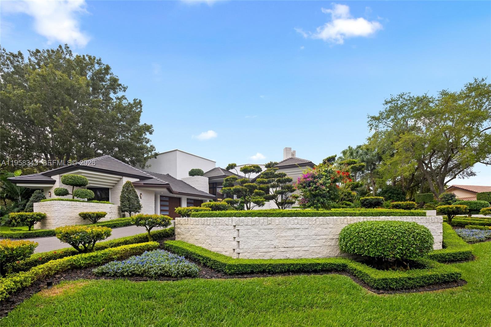 2965 Surrey Ln, Weston FL 33331