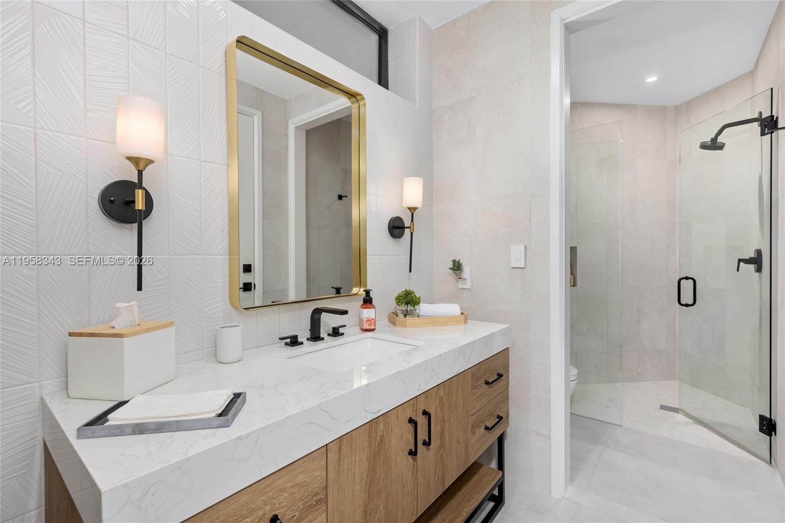2965 Surrey Ln, Weston FL 33331