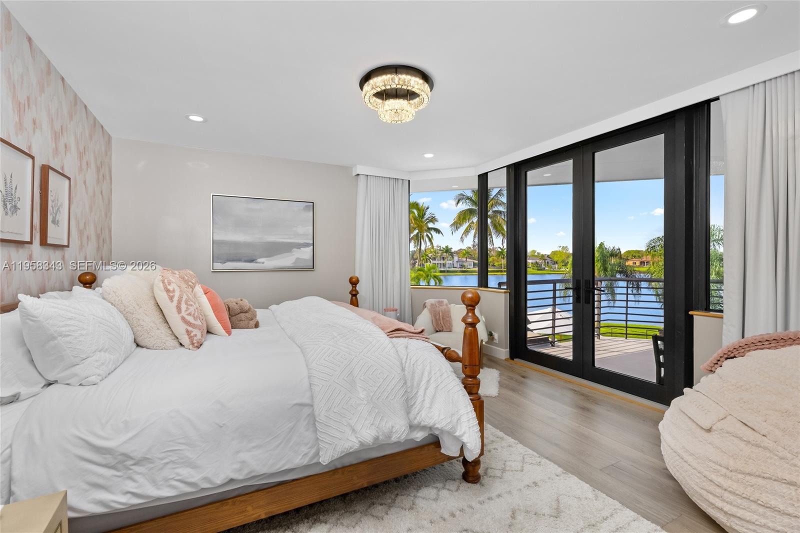 2965 Surrey Ln, Weston FL 33331