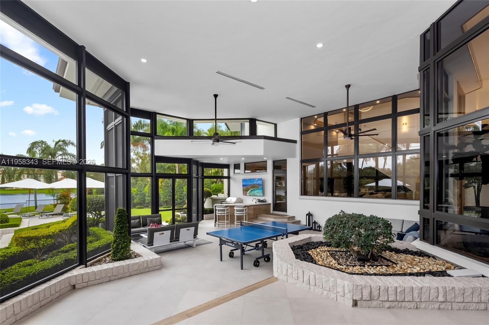 2965 Surrey Ln, Weston FL 33331