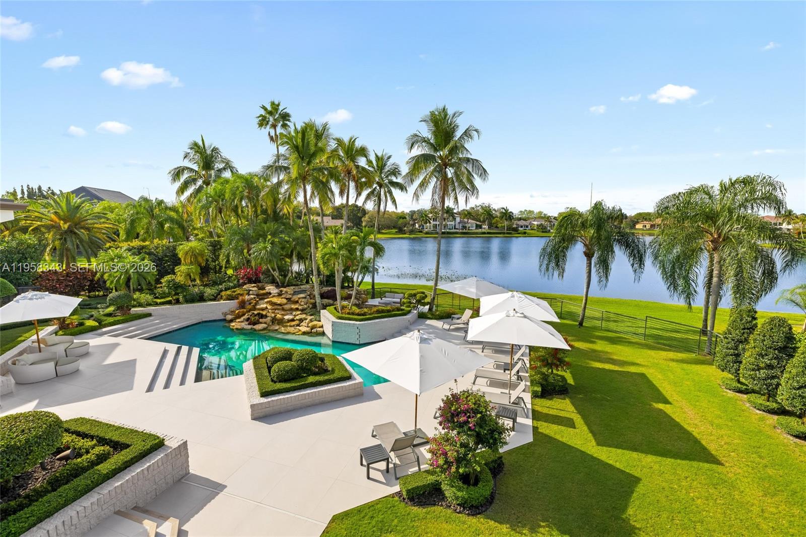 2965 Surrey Ln, Weston FL 33331