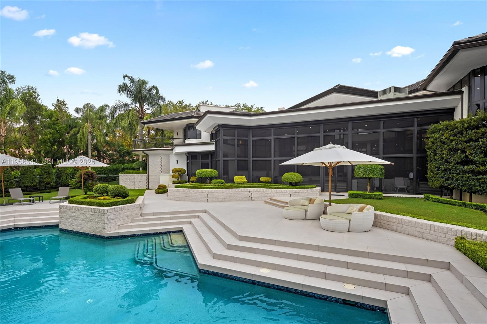 2965 Surrey Ln, Weston FL 33331