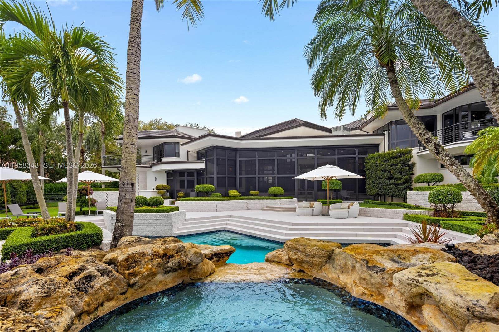 2965 Surrey Ln, Weston FL 33331