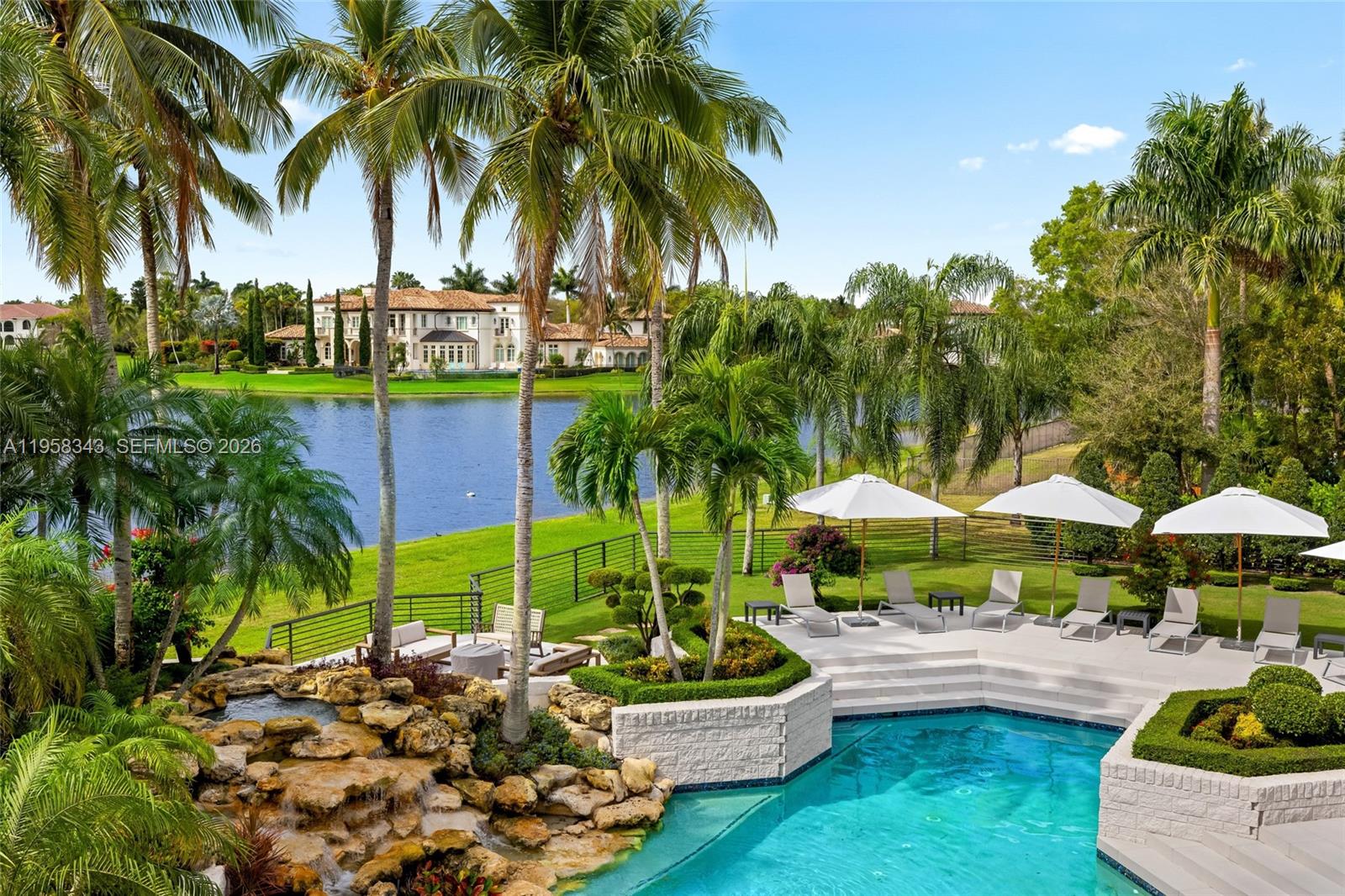 2965 Surrey Ln, Weston FL 33331