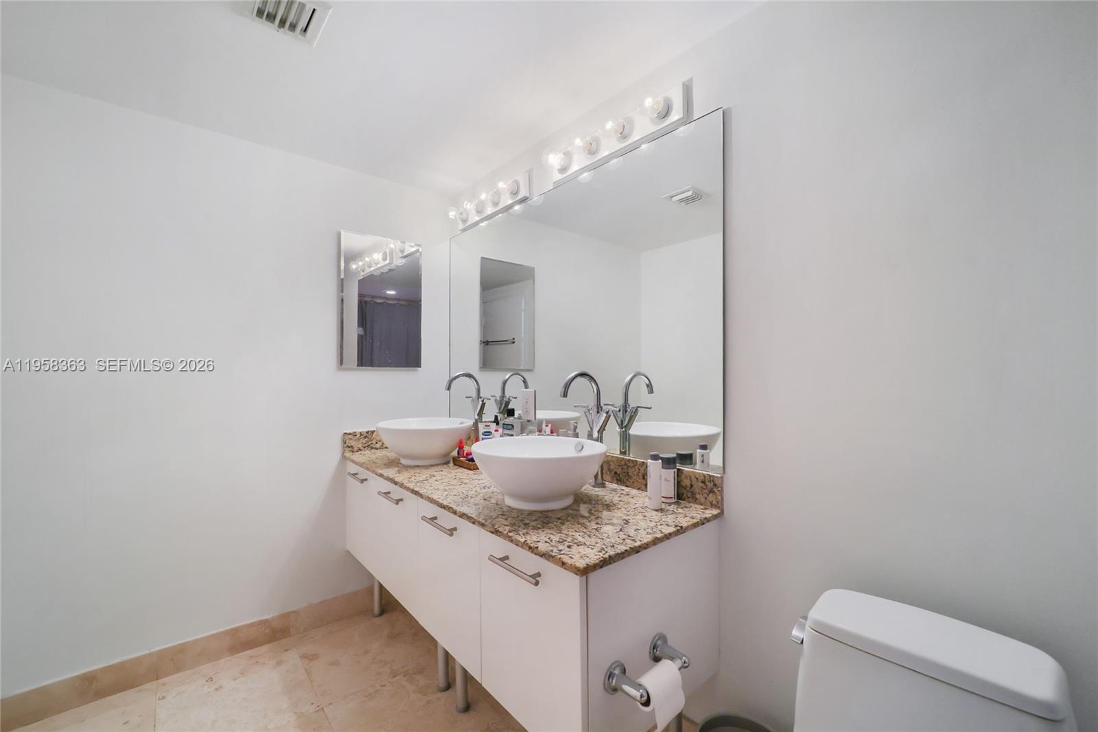 41 SE 5th St #304, Miami FL 33131