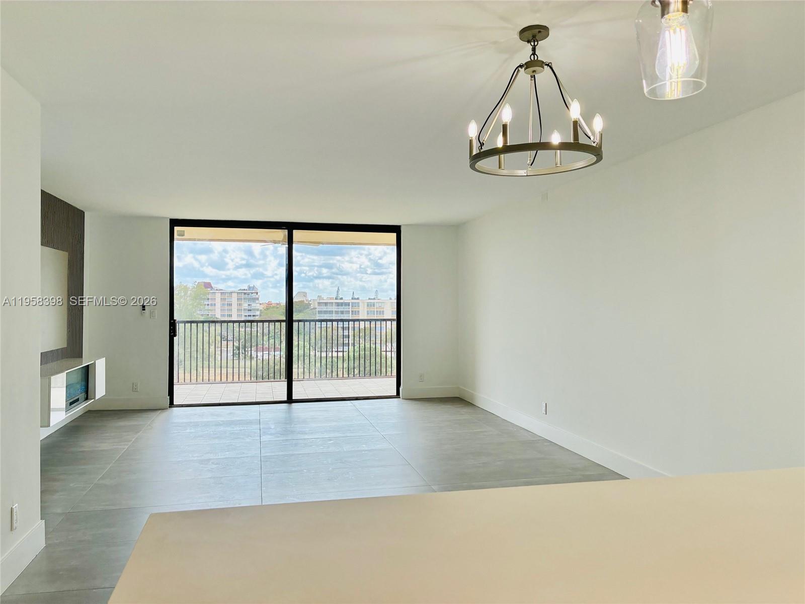 7050 NW 44th St #708, Lauderhill FL 33319