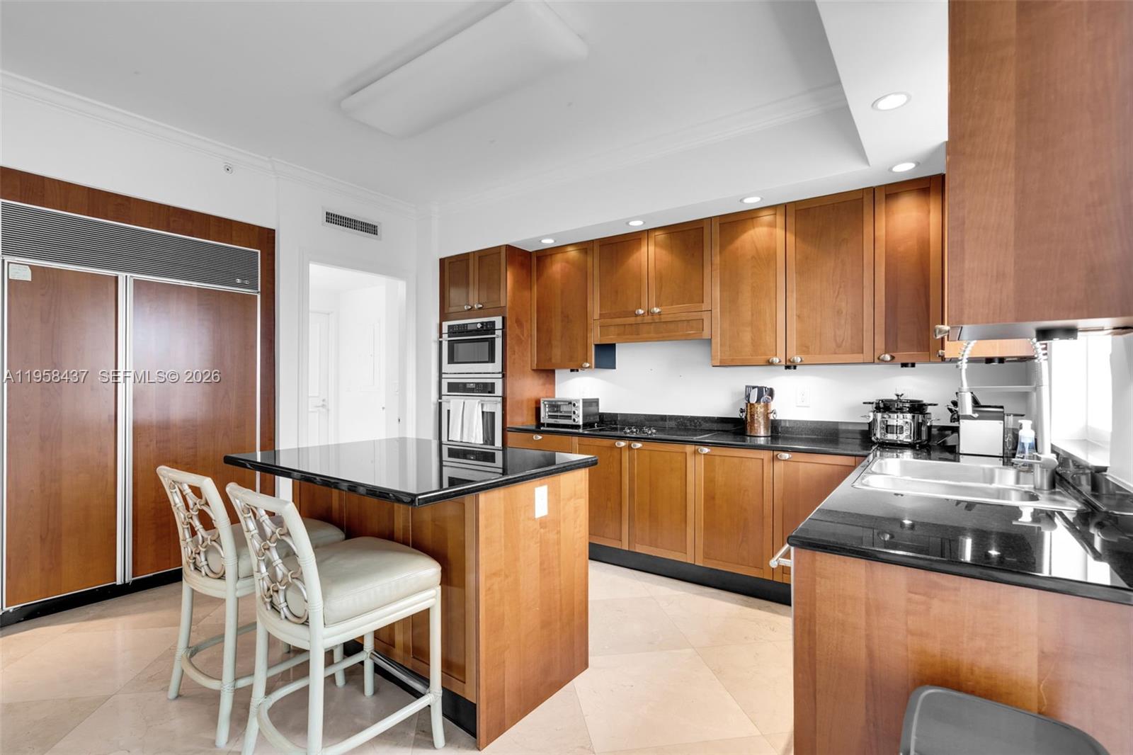 785 Crandon Blvd #702, Key Biscayne FL 33149