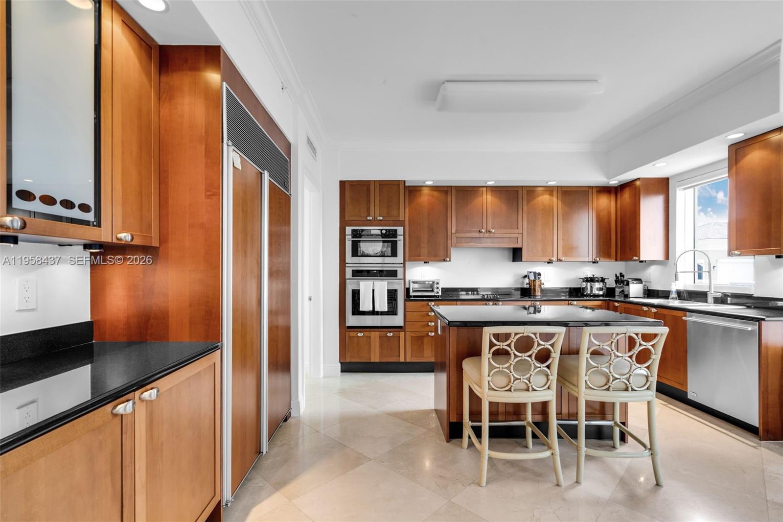785 Crandon Blvd #702, Key Biscayne FL 33149
