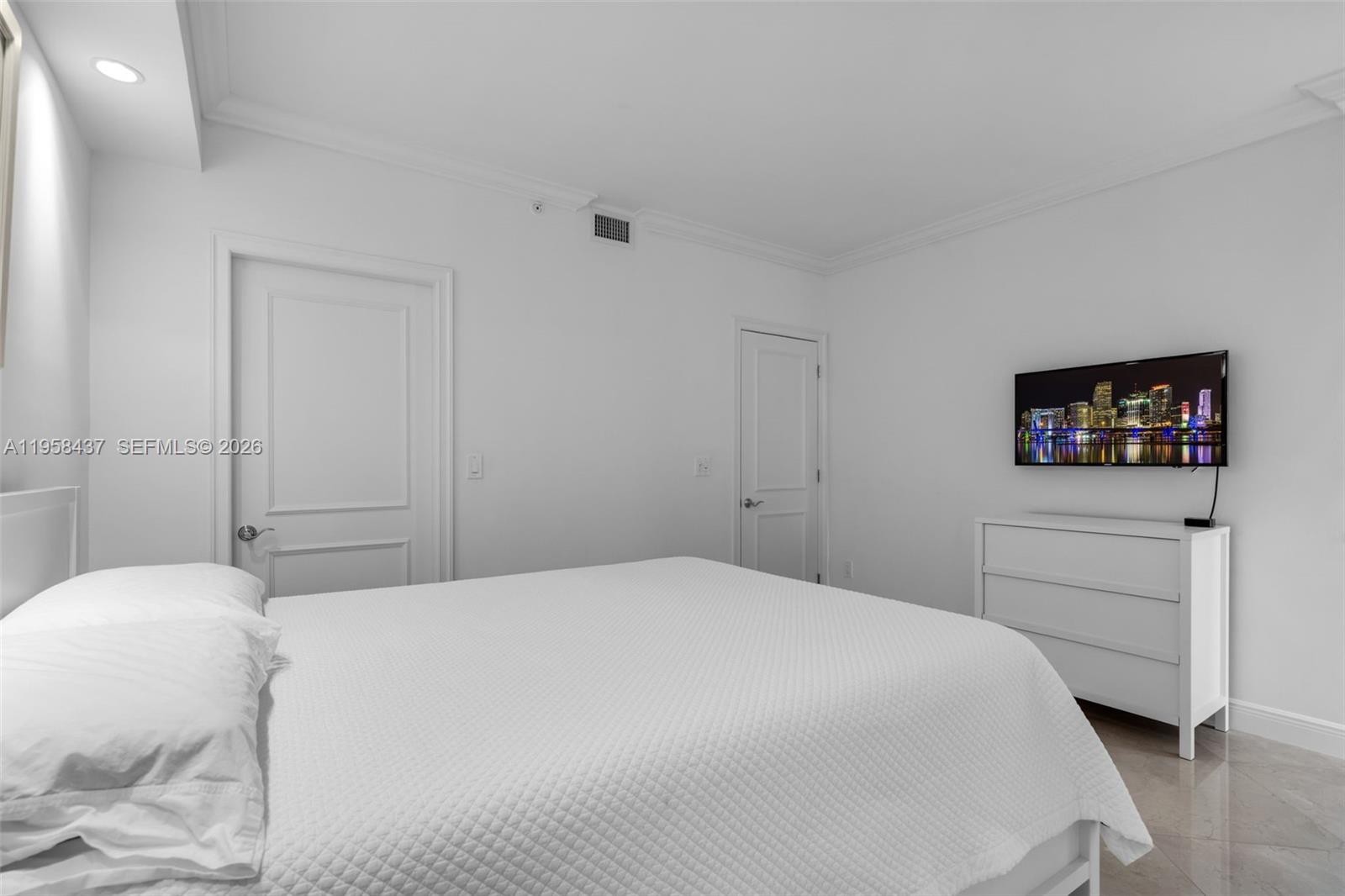 785 Crandon Blvd #702, Key Biscayne FL 33149
