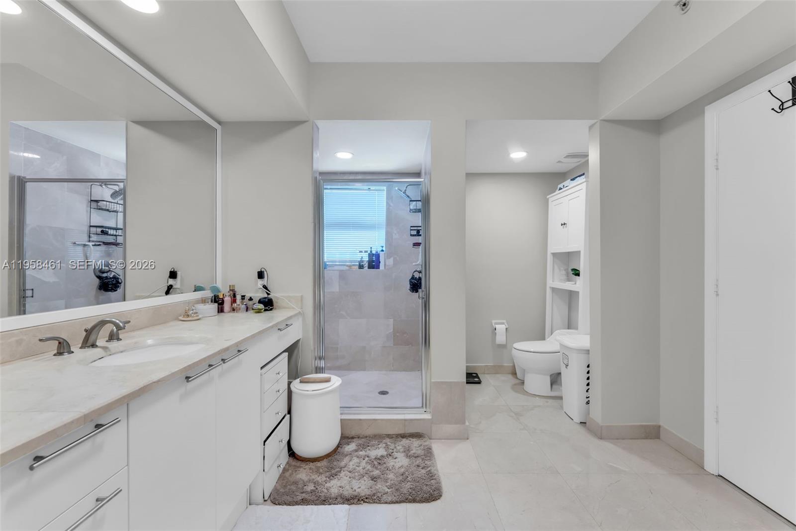 14951 Royal Oaks Ln #2201, North Miami FL 33181