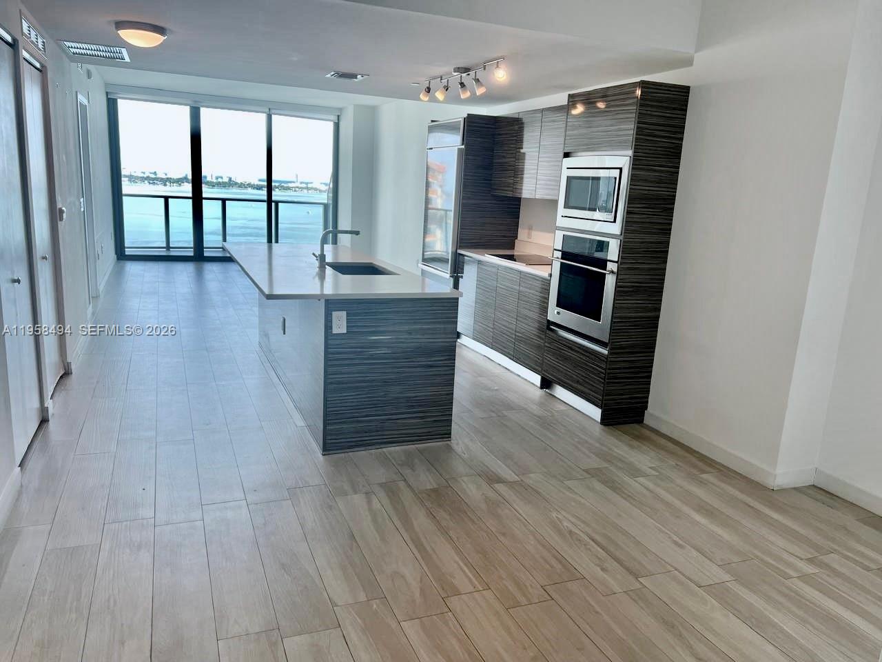 460 NE 28th St #2603, Miami FL 33137