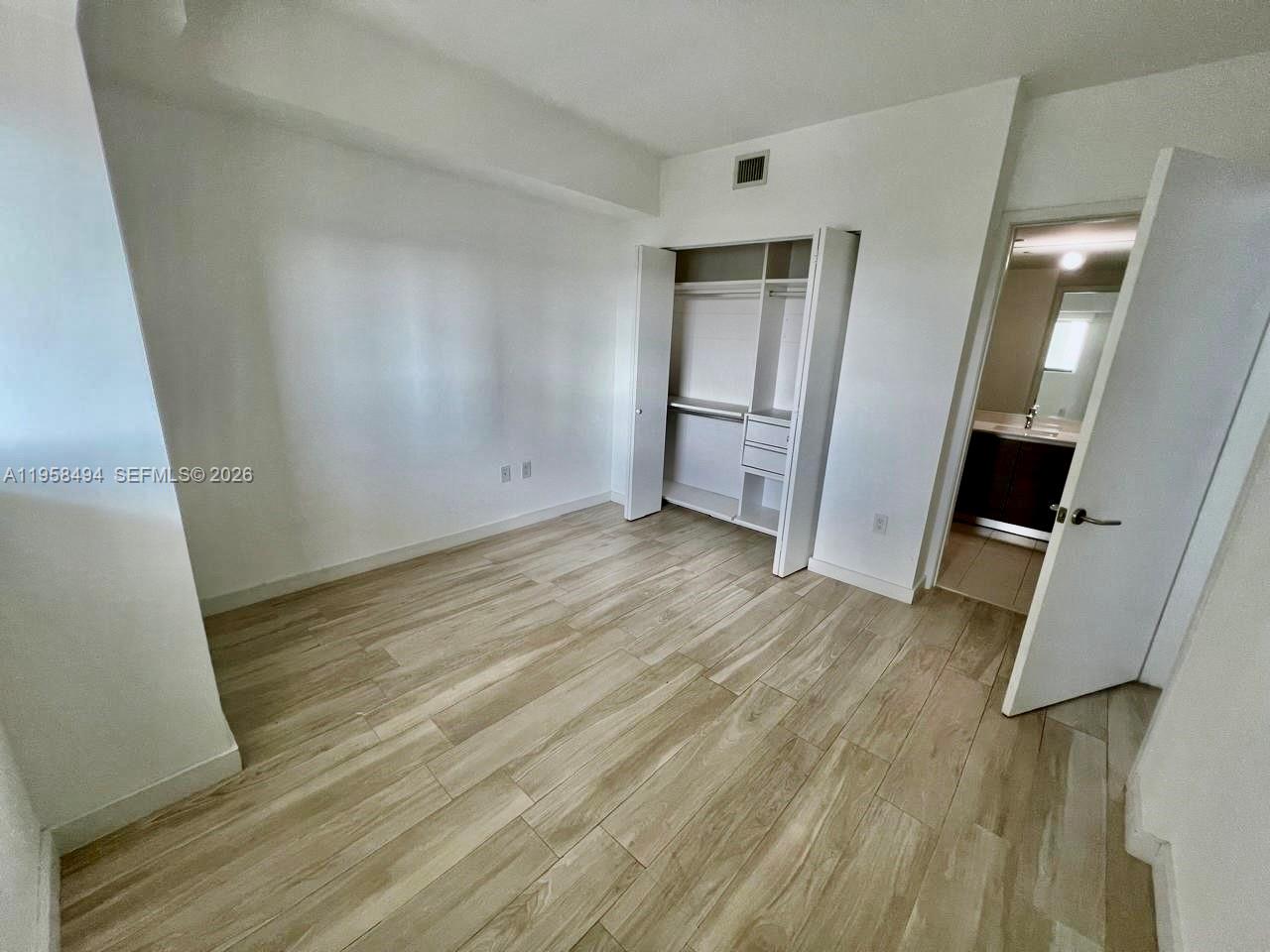 460 NE 28th St #2603, Miami FL 33137
