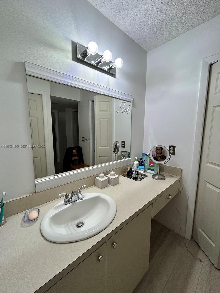 16441 Blatt Blvd #102, Weston FL 33326