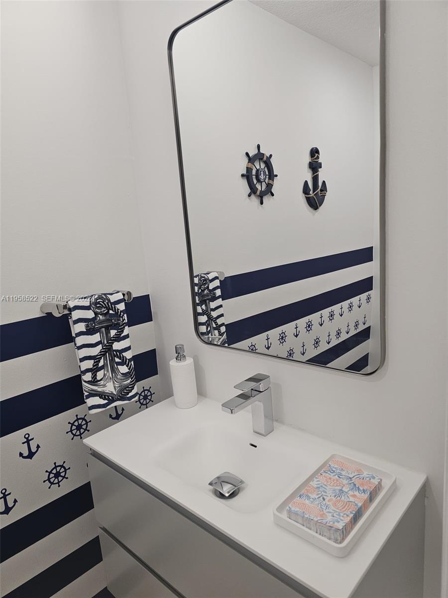 6515 Collins Ave #901, Miami Beach FL 33141