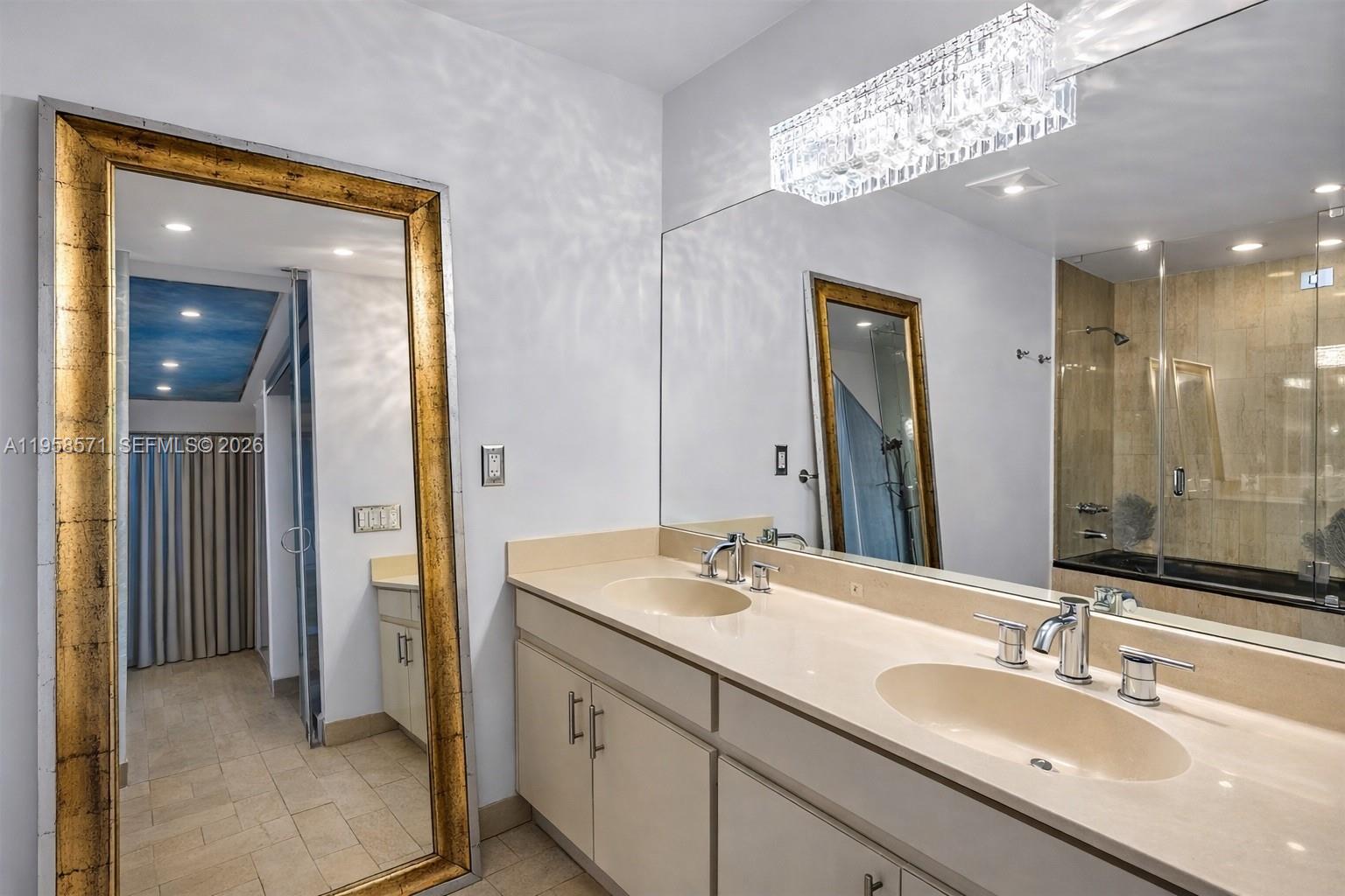 1000 Venetian Way #1106, Miami FL 33139