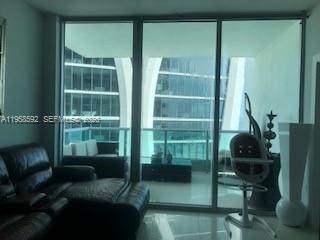 900 Biscayne Blvd #3810, Miami FL 33132