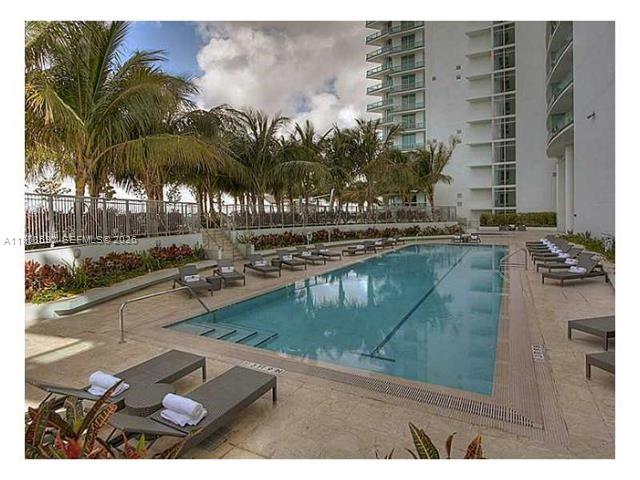 900 Biscayne Blvd #3810, Miami FL 33132