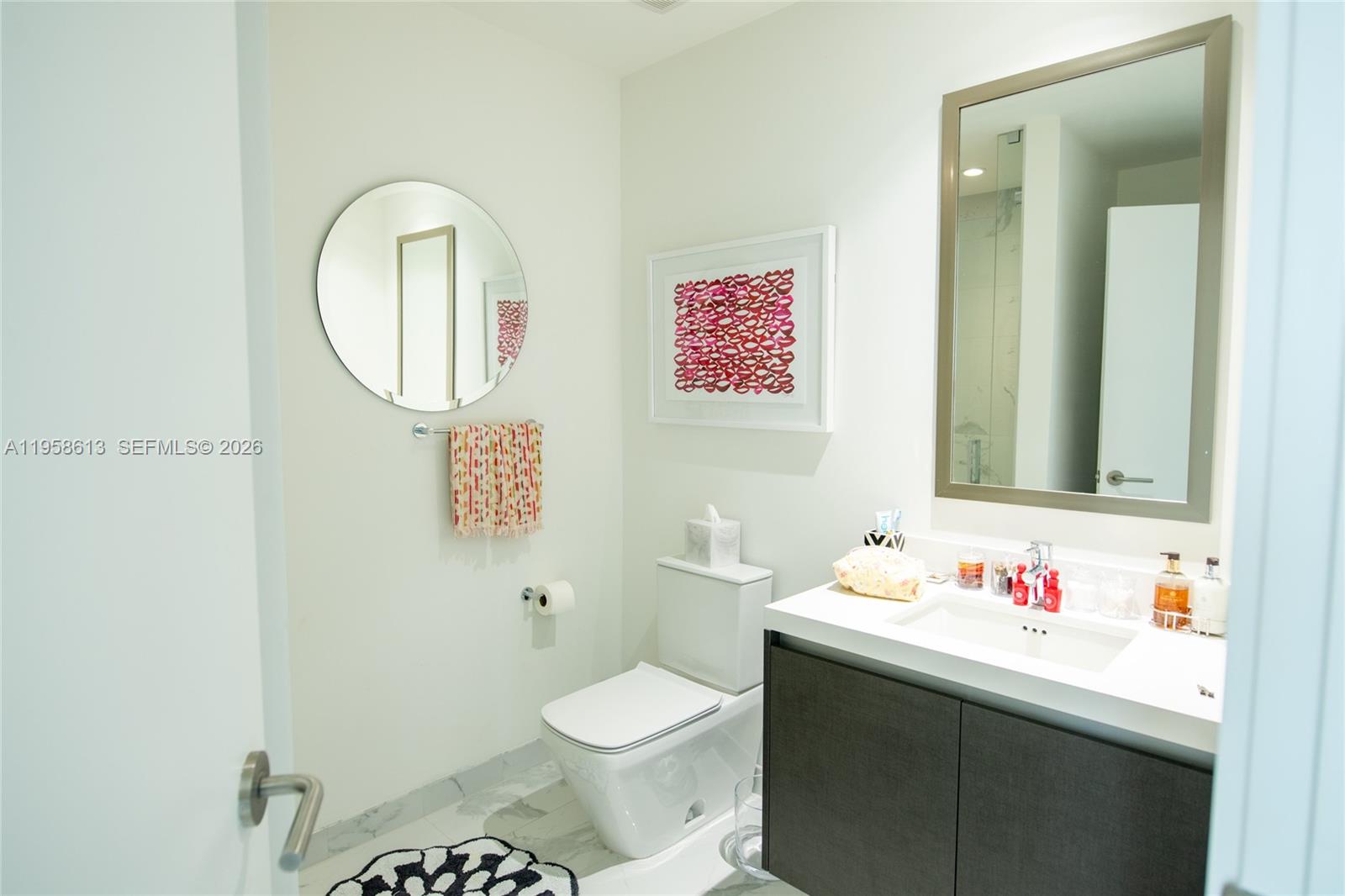 851 NE 1st Ave #811, Miami FL 33132