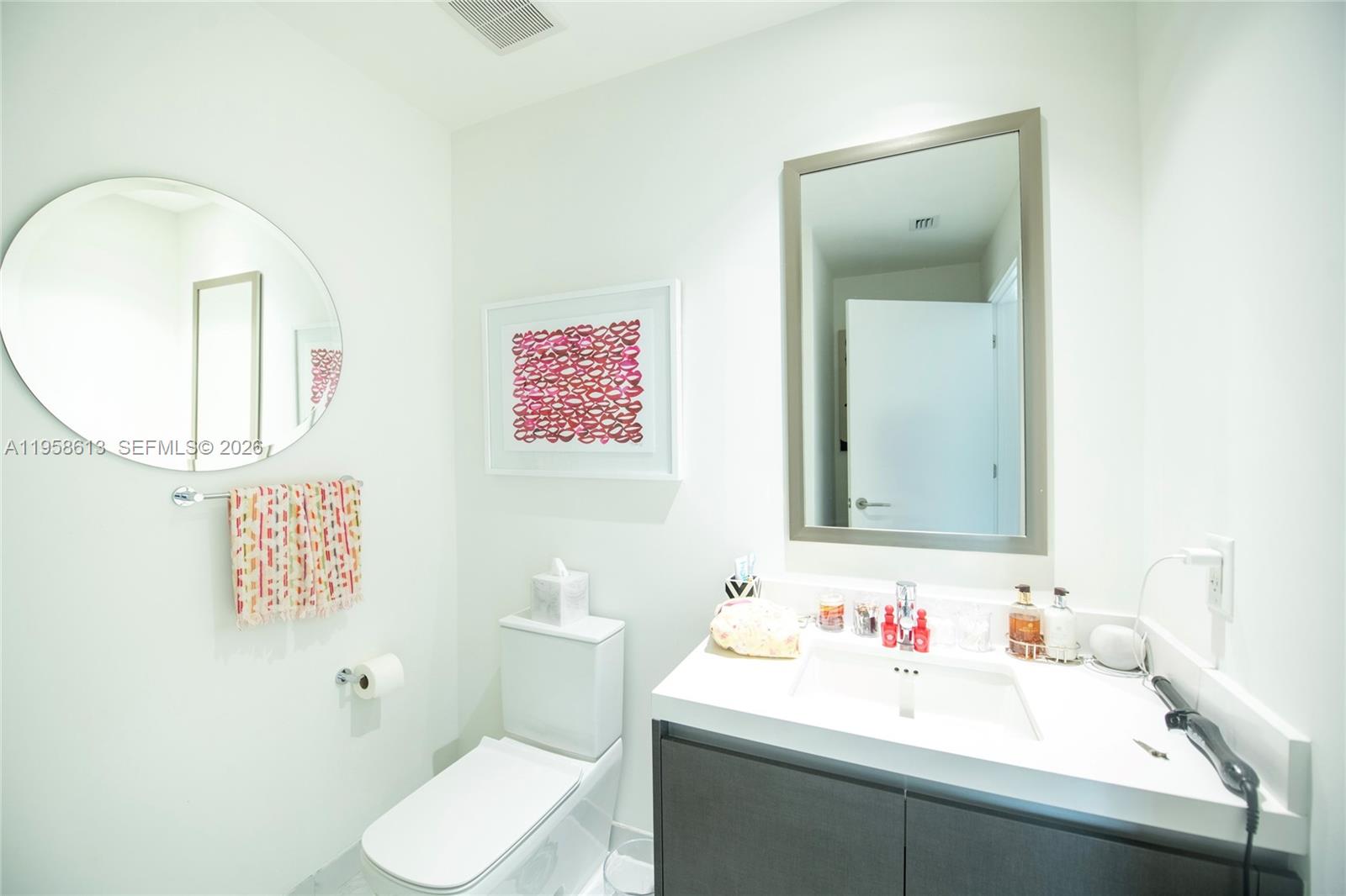 851 NE 1st Ave #811, Miami FL 33132
