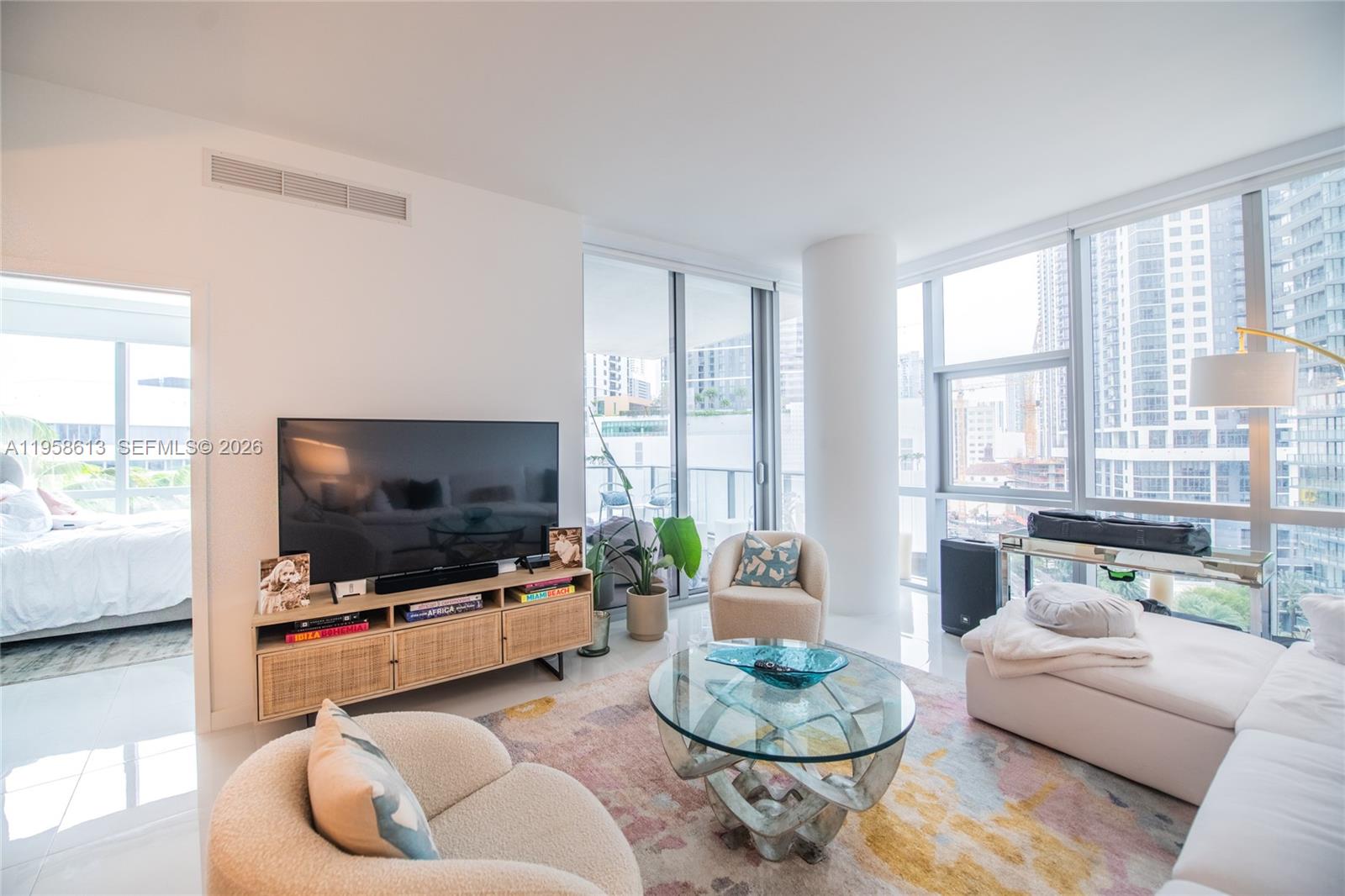 851 NE 1st Ave #811, Miami FL 33132