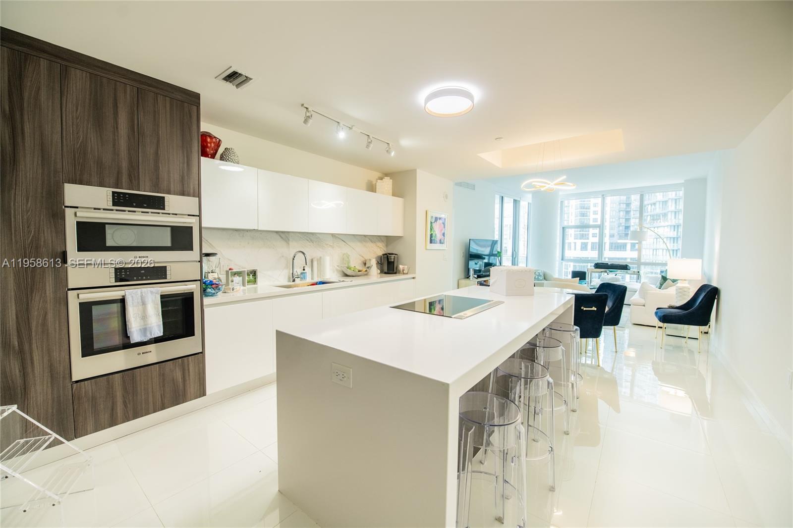 851 NE 1st Ave #811, Miami FL 33132