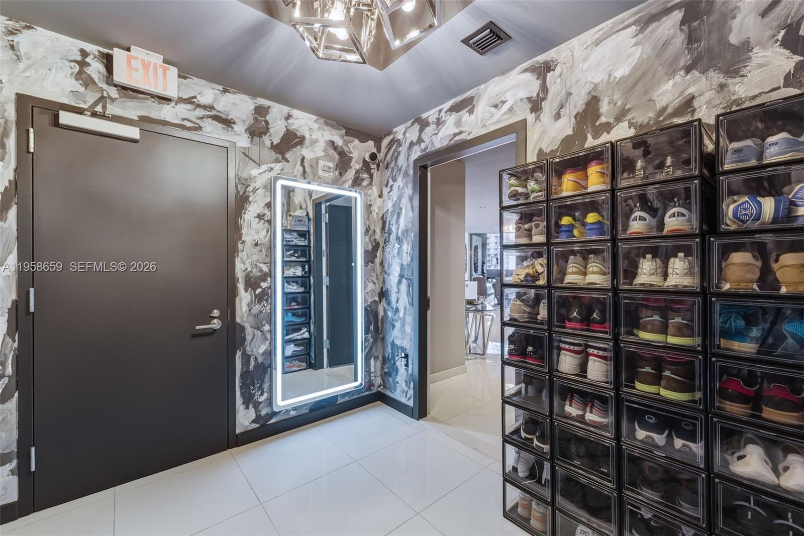 851 NE 1st Ave #4303, Miami FL 33132