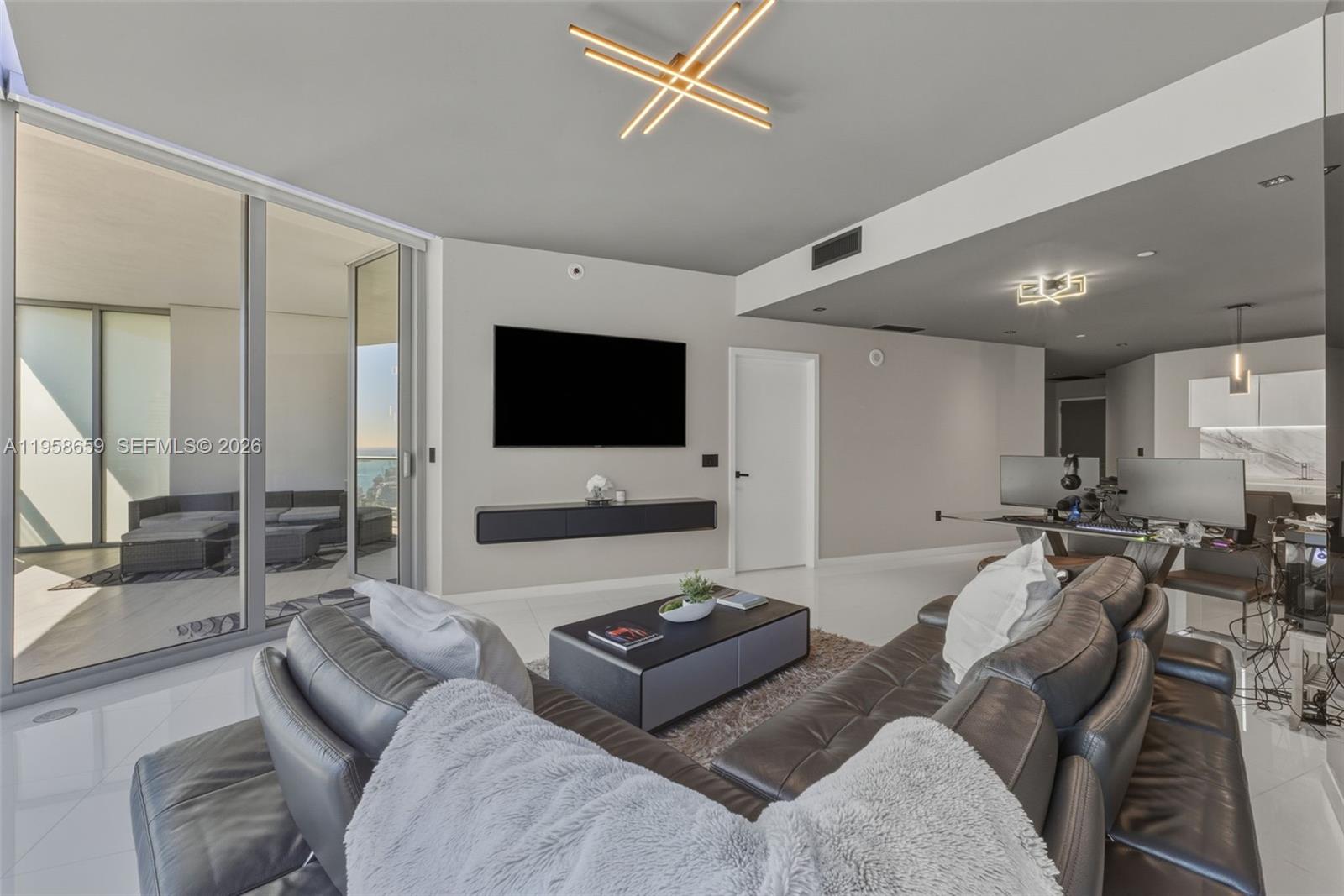 851 NE 1st Ave #4303, Miami FL 33132