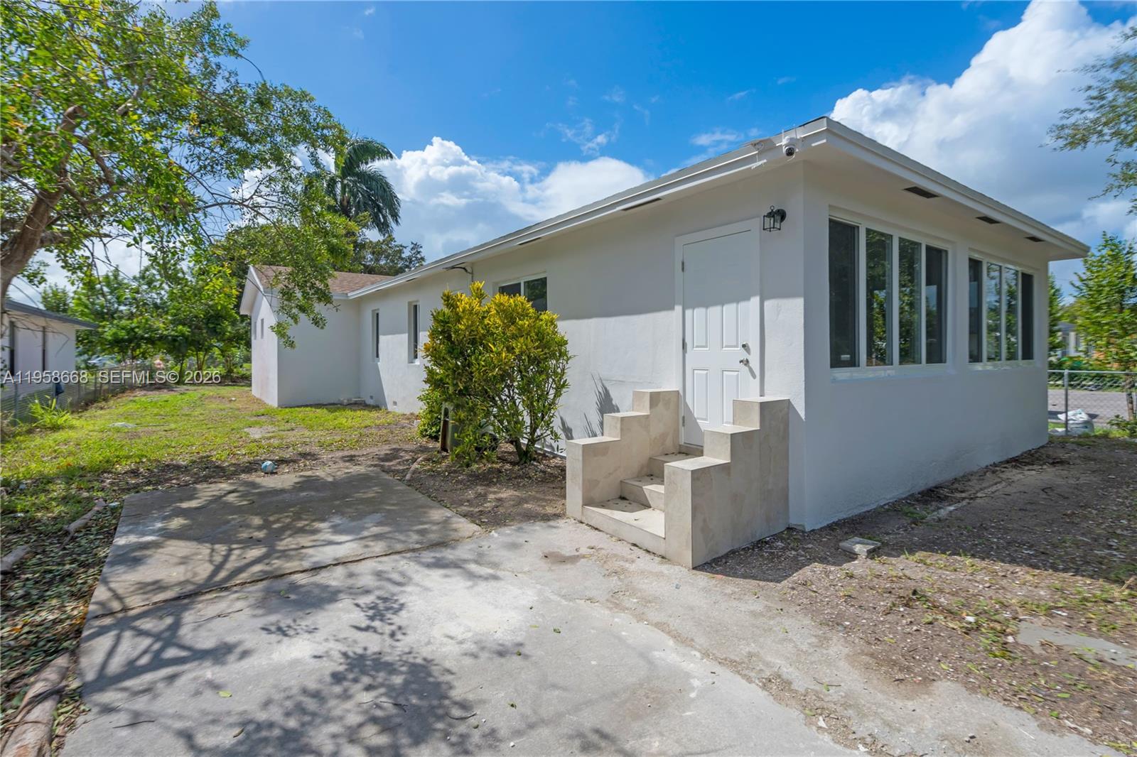 667 NW 14th St, Florida City FL 33034