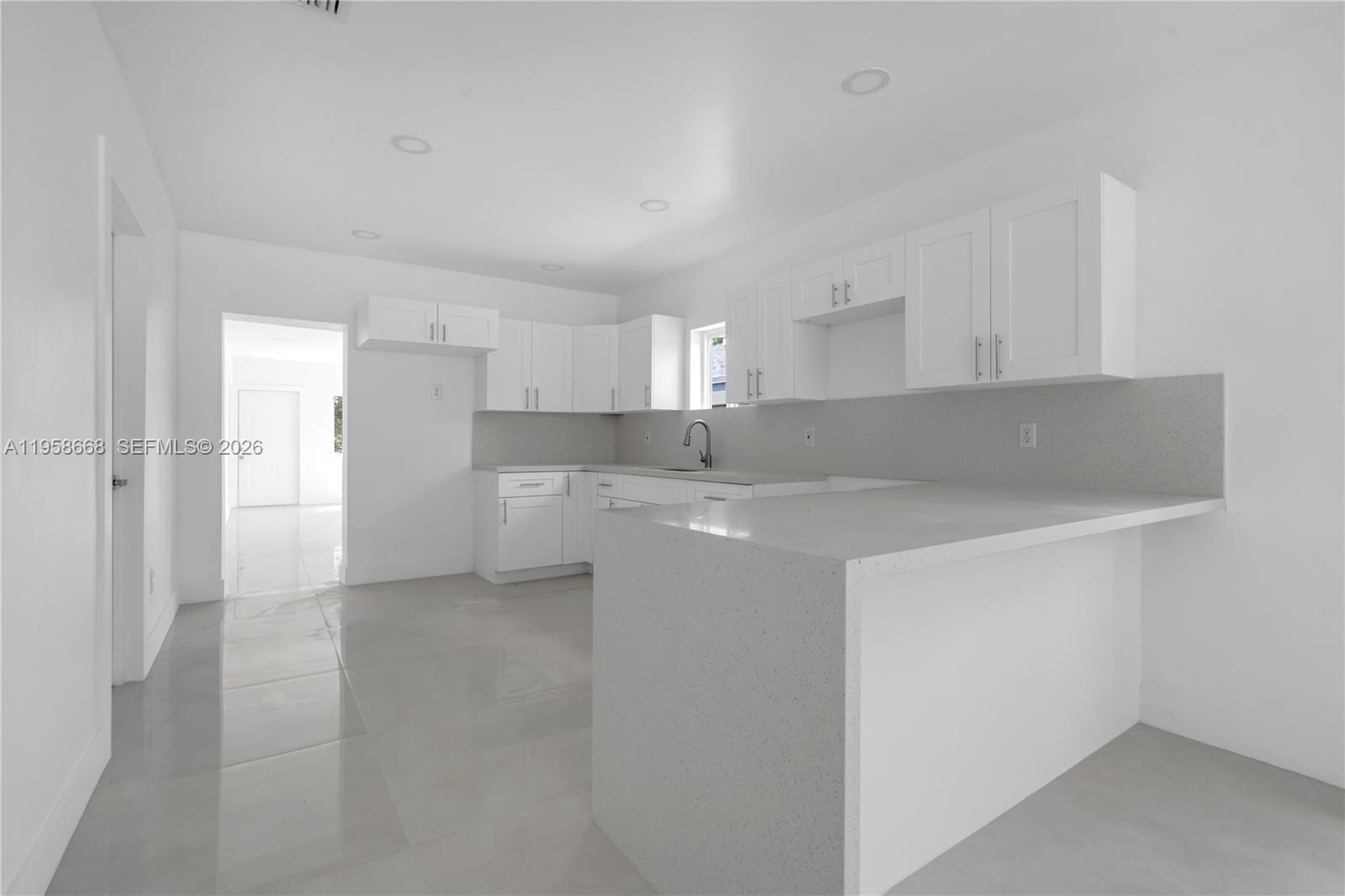 667 NW 14th St, Florida City FL 33034