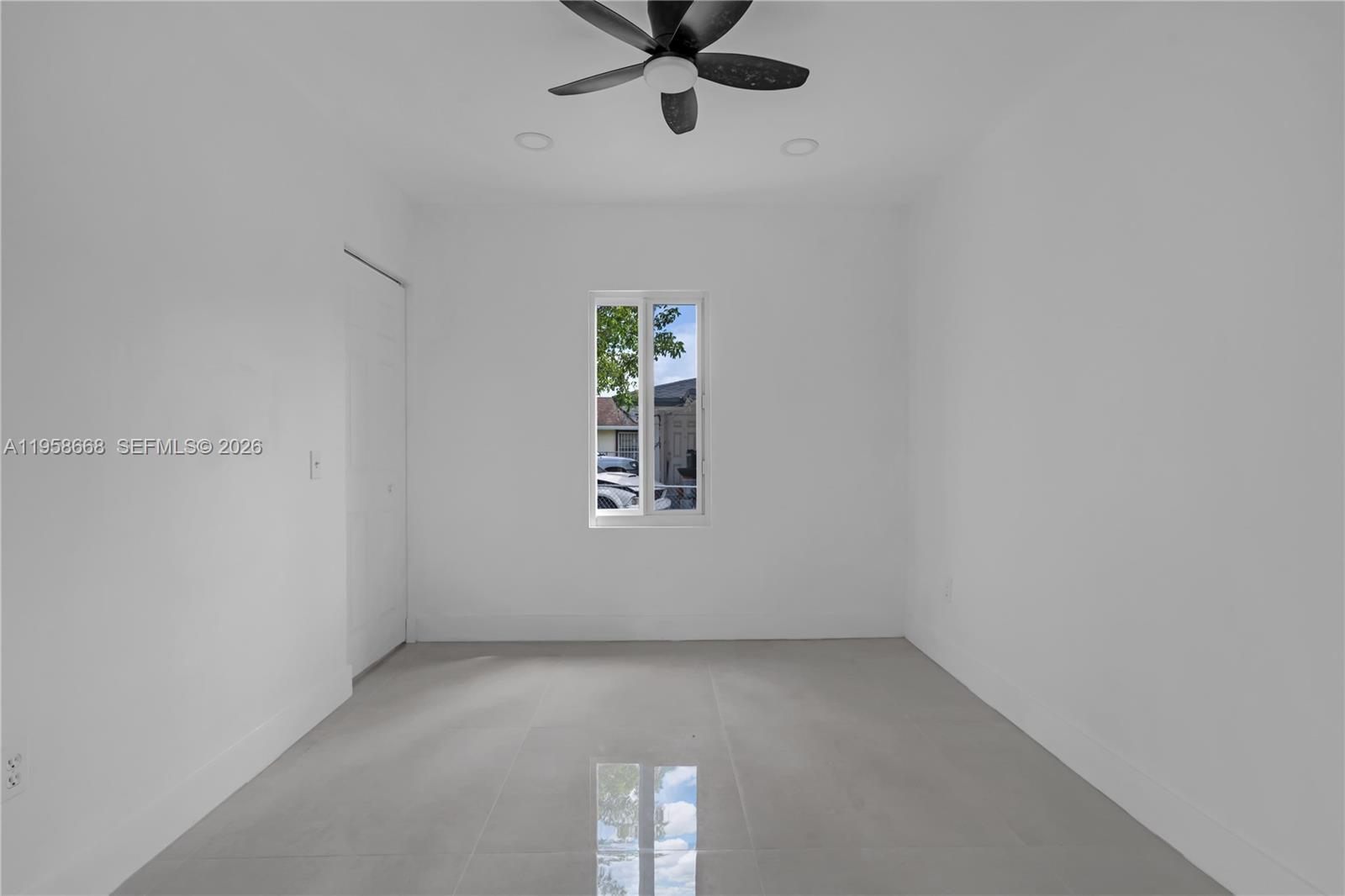 667 NW 14th St, Florida City FL 33034
