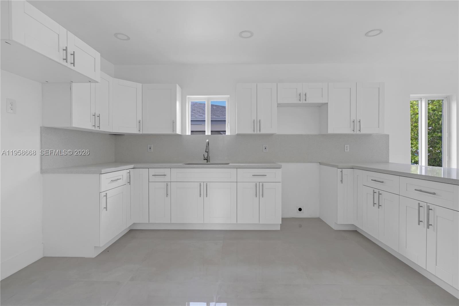 667 NW 14th St, Florida City FL 33034