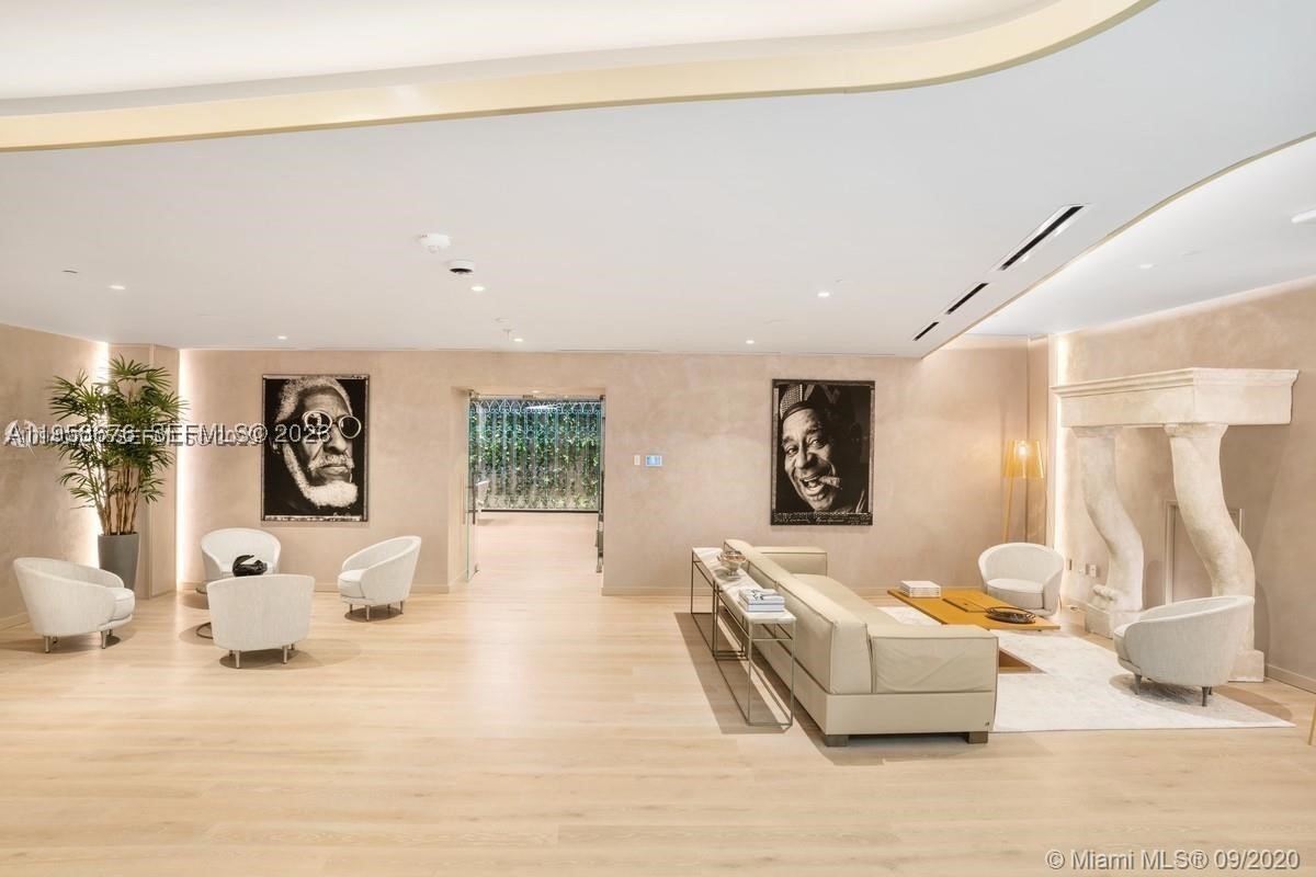 1000 Brickell Plz #PH5408, Miami FL 33131
