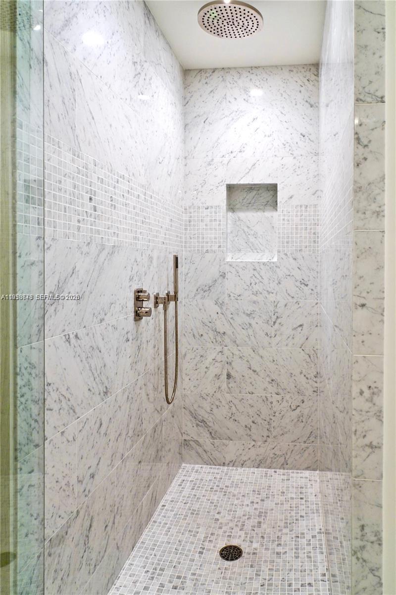 1000 Brickell Plz #PH5408, Miami FL 33131