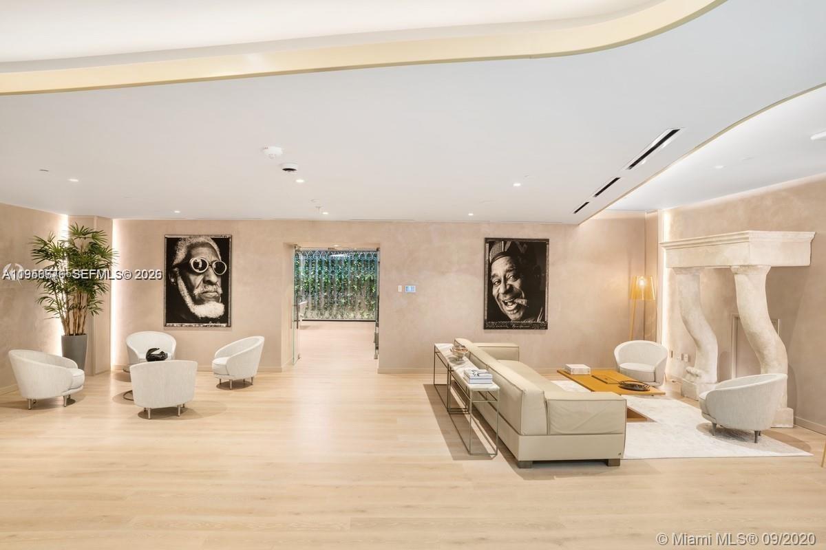 1000 Brickell Plz #PH5408, Miami FL 33131