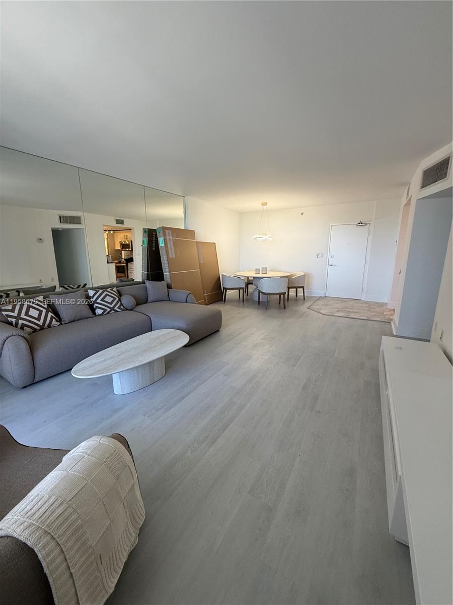 10275 Collins Ave #420, Bal Harbour FL 33154