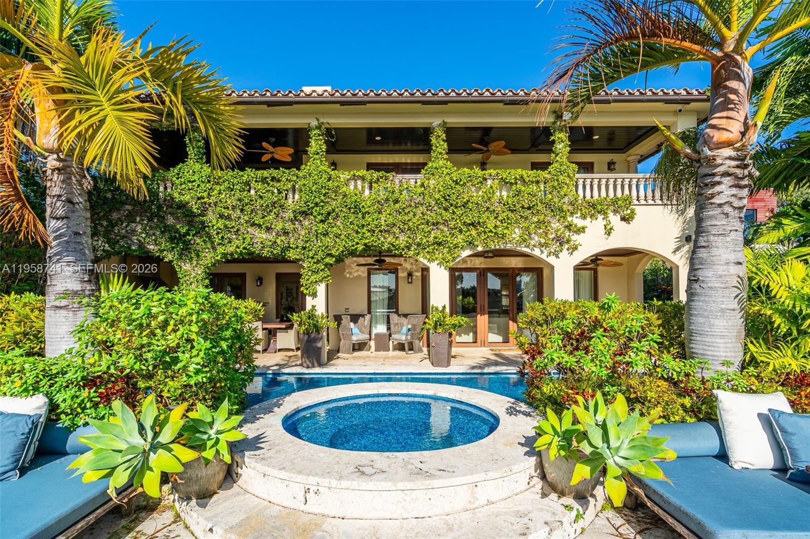 1398 Bay Dr, Miami Beach FL 33141