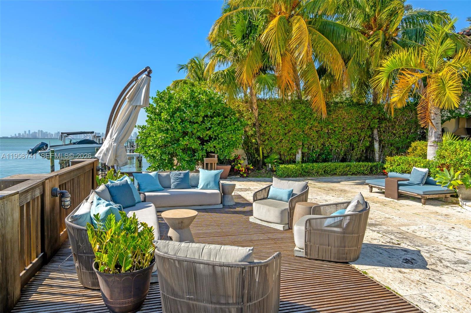 1398 Bay Dr, Miami Beach FL 33141
