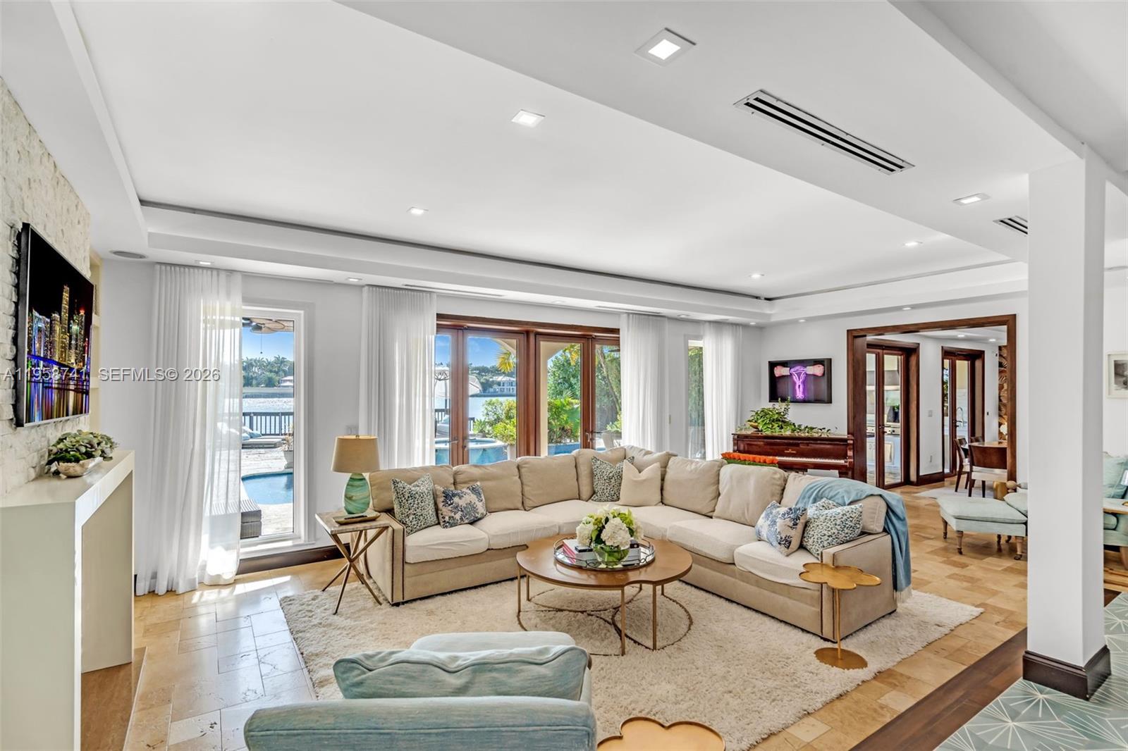 1398 Bay Dr, Miami Beach FL 33141
