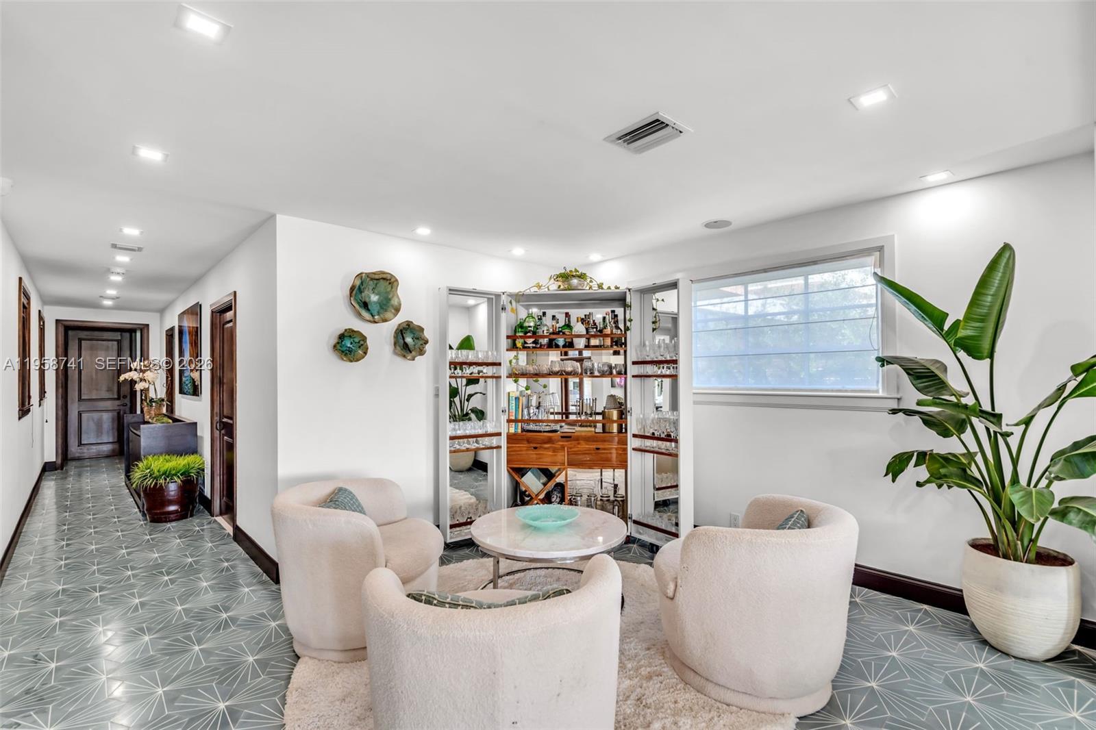 1398 Bay Dr, Miami Beach FL 33141