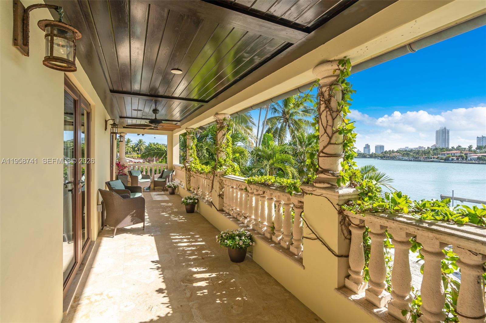 1398 Bay Dr, Miami Beach FL 33141