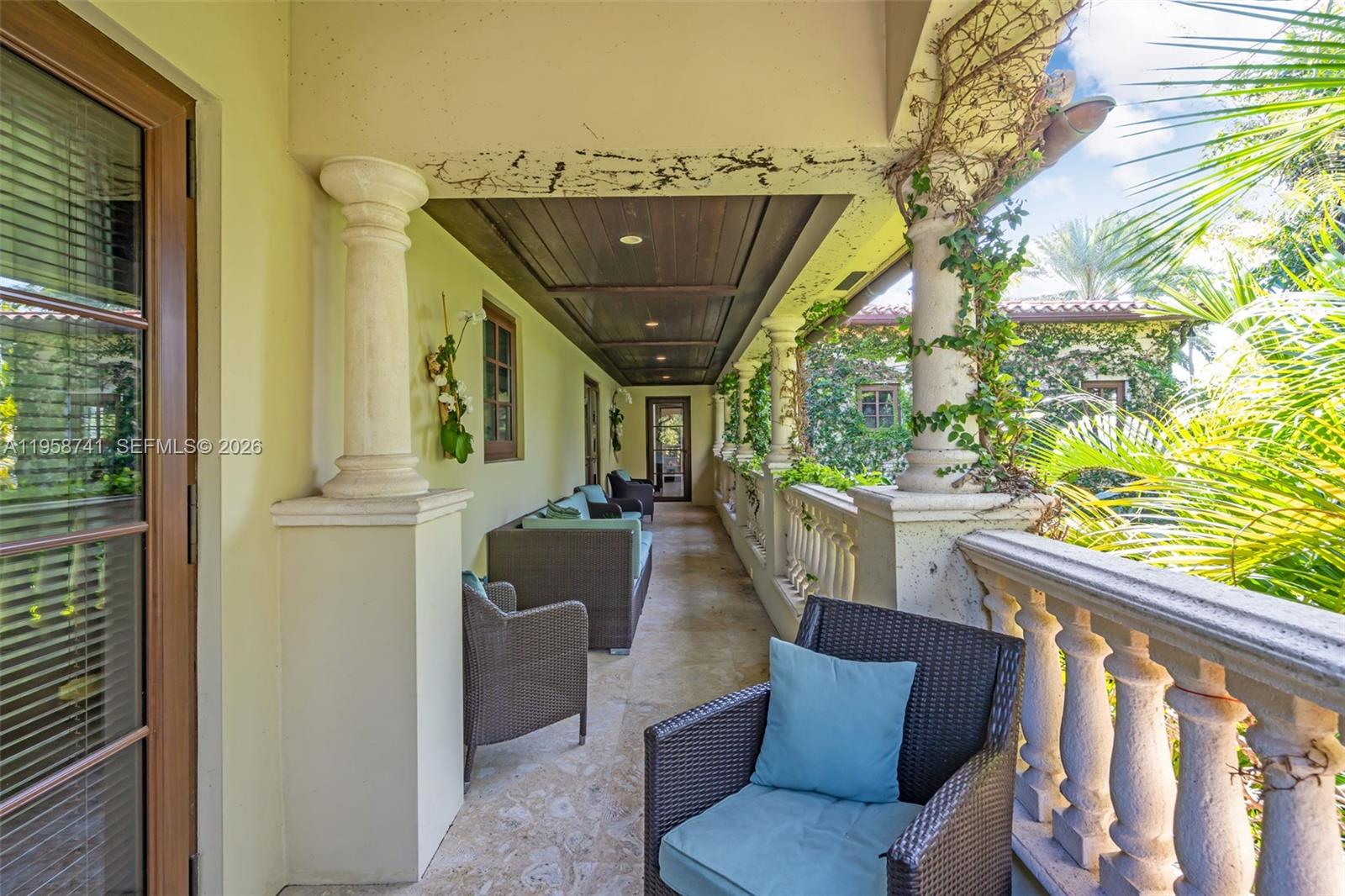 1398 Bay Dr, Miami Beach FL 33141