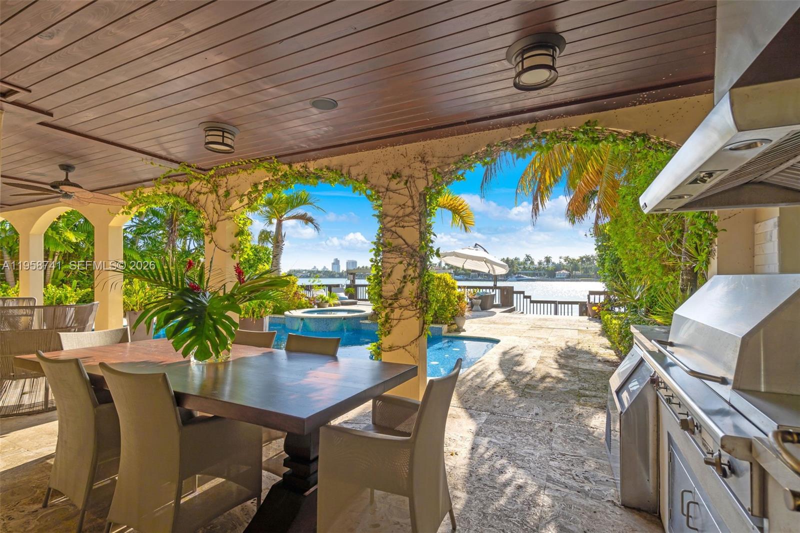 1398 Bay Dr, Miami Beach FL 33141