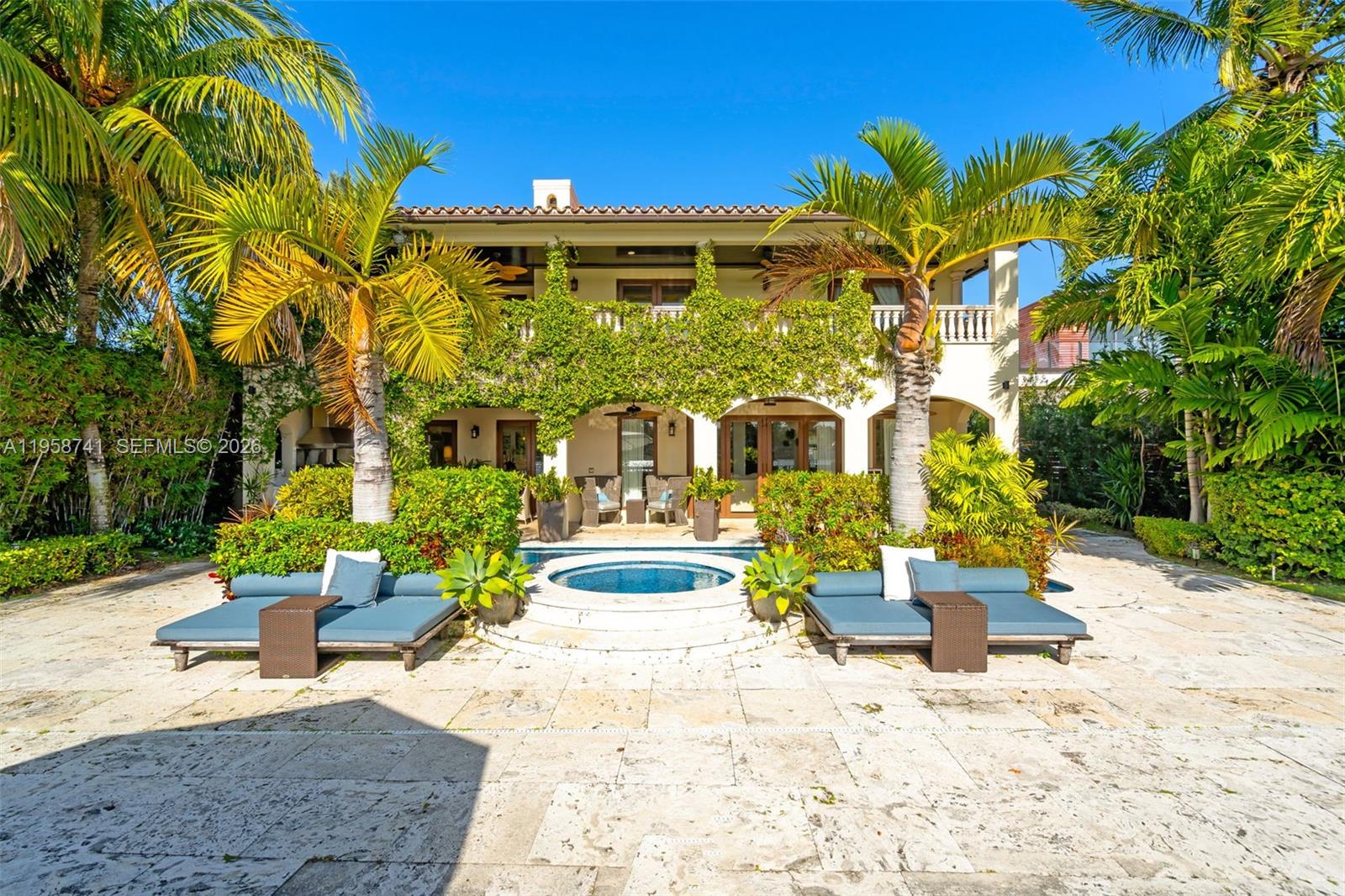 1398 Bay Dr, Miami Beach FL 33141
