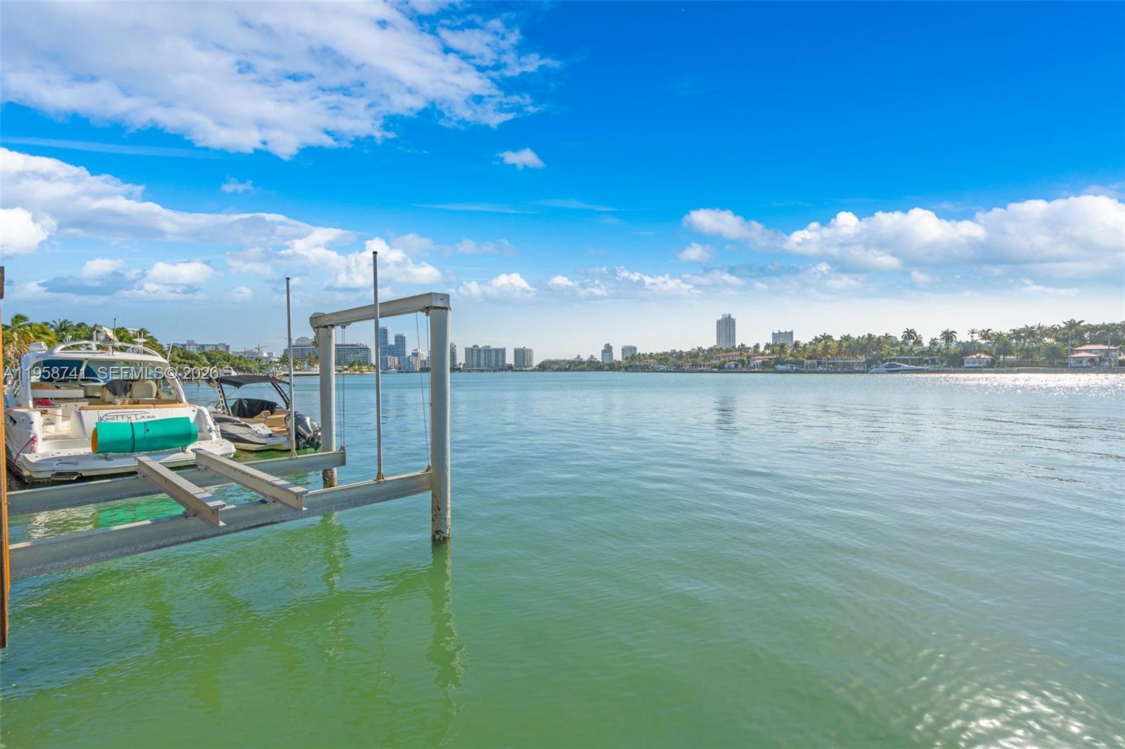 1398 Bay Dr, Miami Beach FL 33141