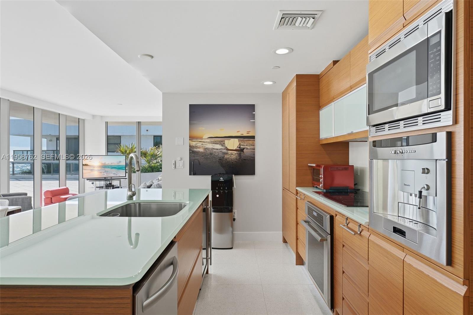 5875 Collins Ave #502, Miami Beach FL 33140